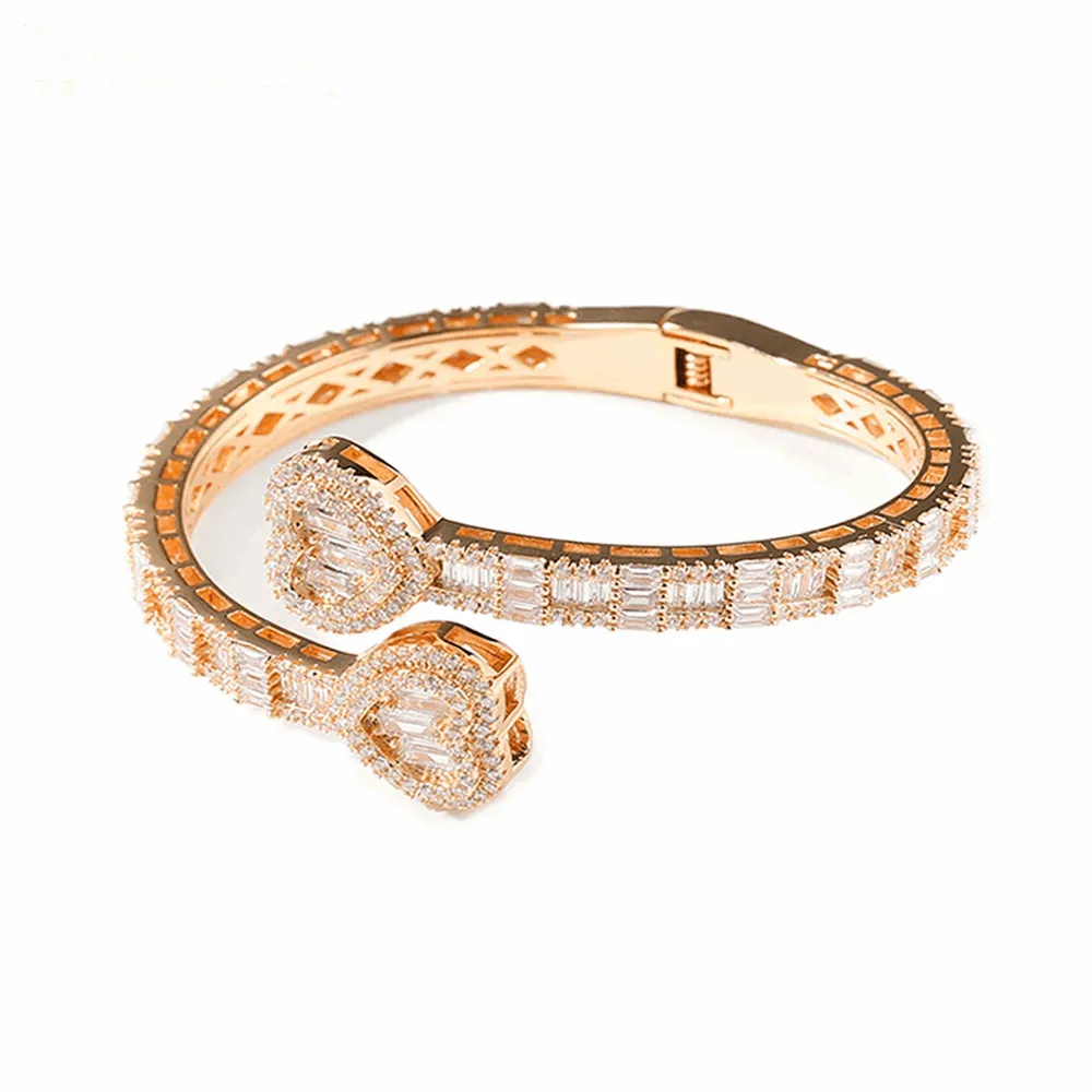 2023 New Iced Out Bling Opened Heart Zircon Charm Bracelet Rectangle AAA CZ Hearts Bangle For Men Women Hiphop Luxury Jewelry