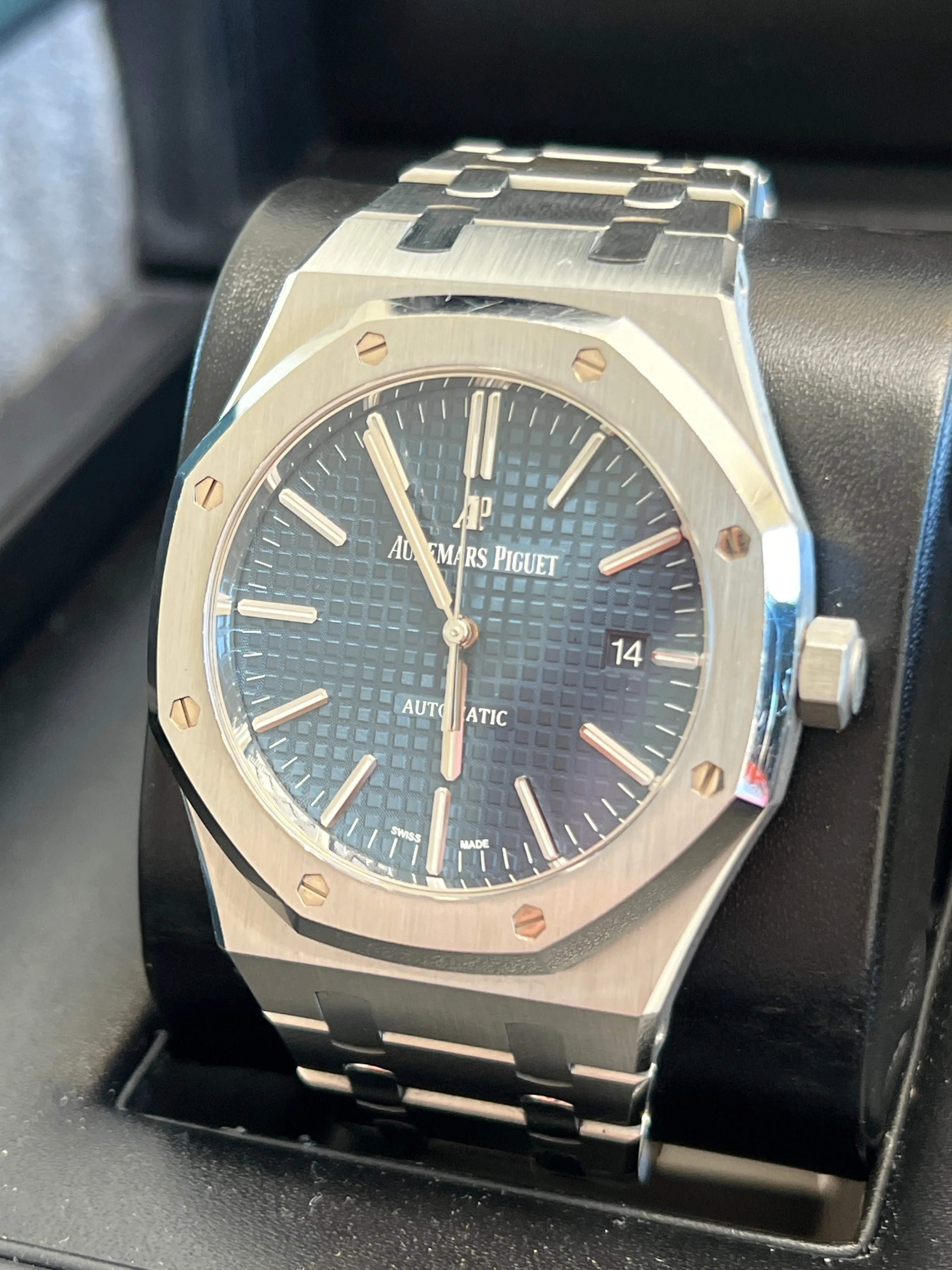 Audemars Piguet - Pre-owned Royal Oak Blue Dial 15400ST