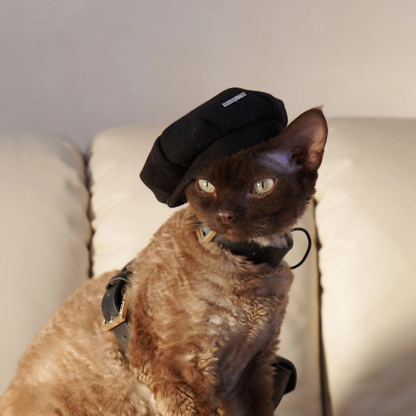 Beret with Metal Buckle