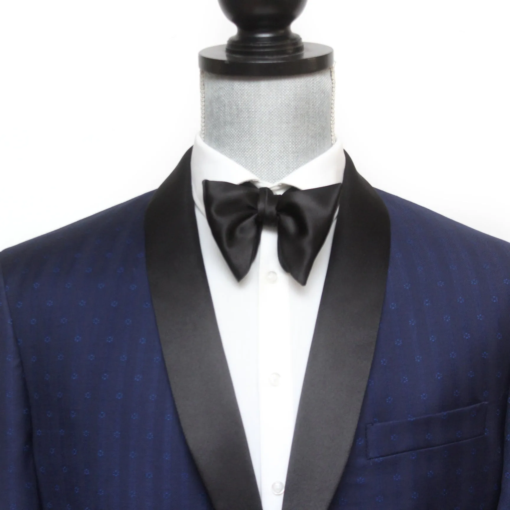 Men's Large Silk Bow Tie Self-tied