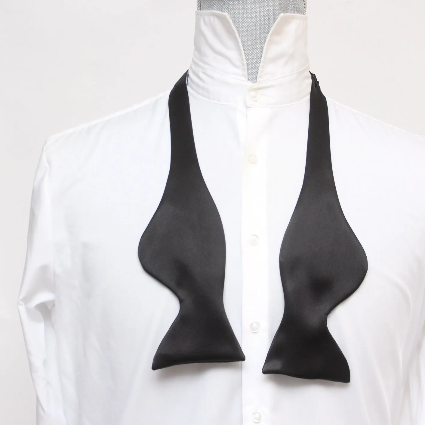 Men's Large Silk Bow Tie Self-tied